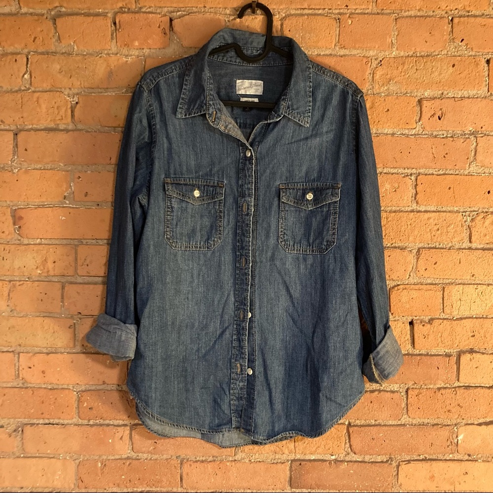 NWOT Universal thread dark denim labette shirt